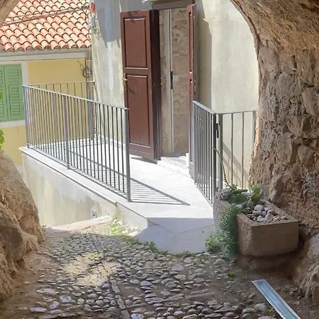 4* Posta / Butiga Couples Only Apartments Vrbnik Extérieur photo