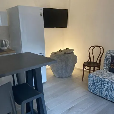 4* Posta / Butiga Couples Only Apartments Vrbnik Extérieur photo