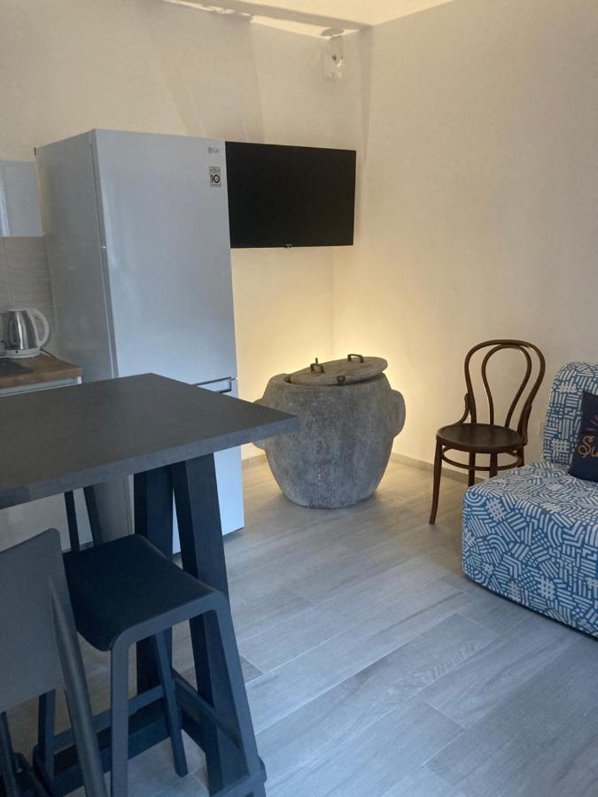 Appartamento 4* Posta / Butiga Couples Only *